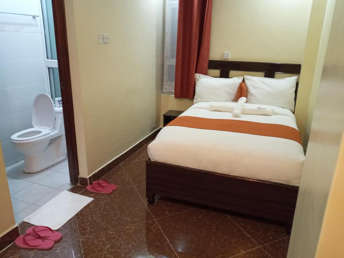 Claire De Lune Moonlight Hotel Nakuru Exterior photo