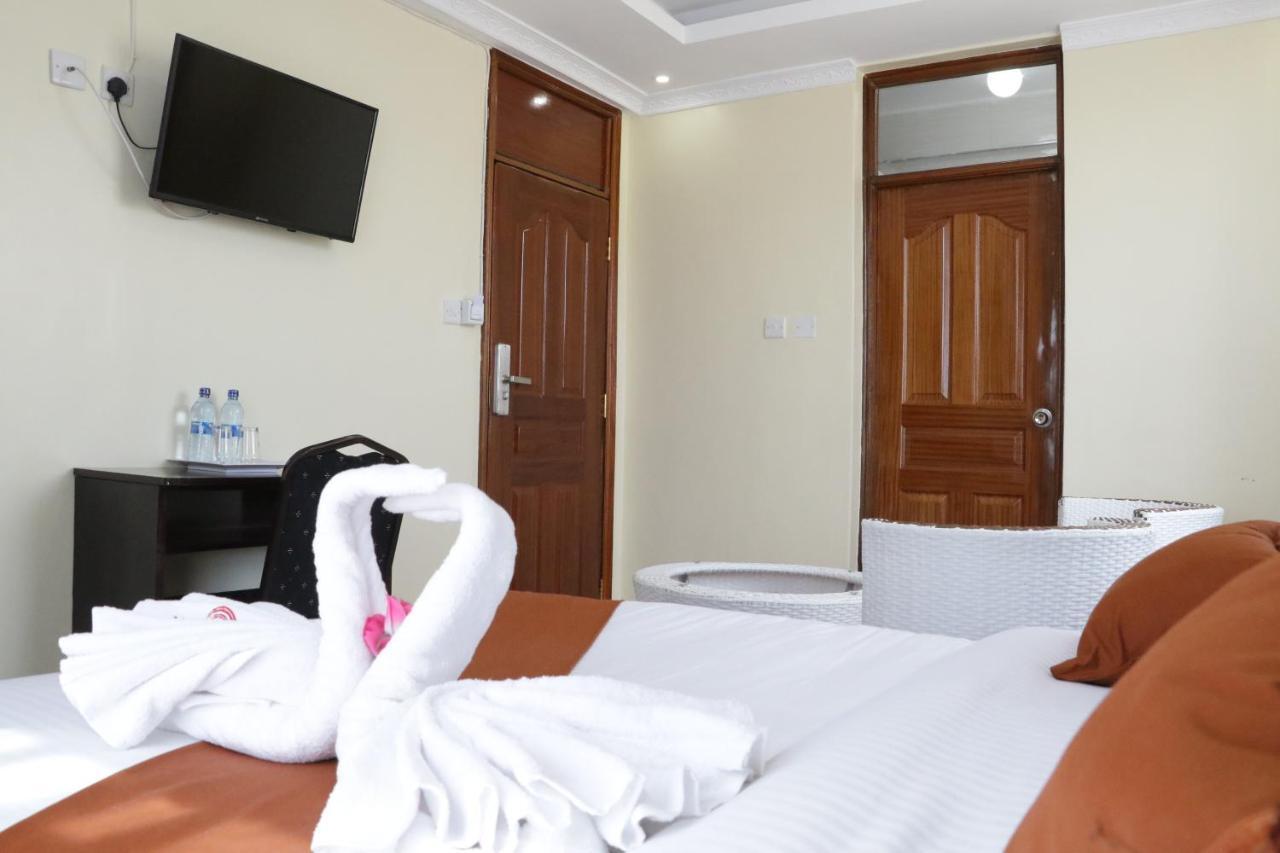 Claire De Lune Moonlight Hotel Nakuru Exterior photo