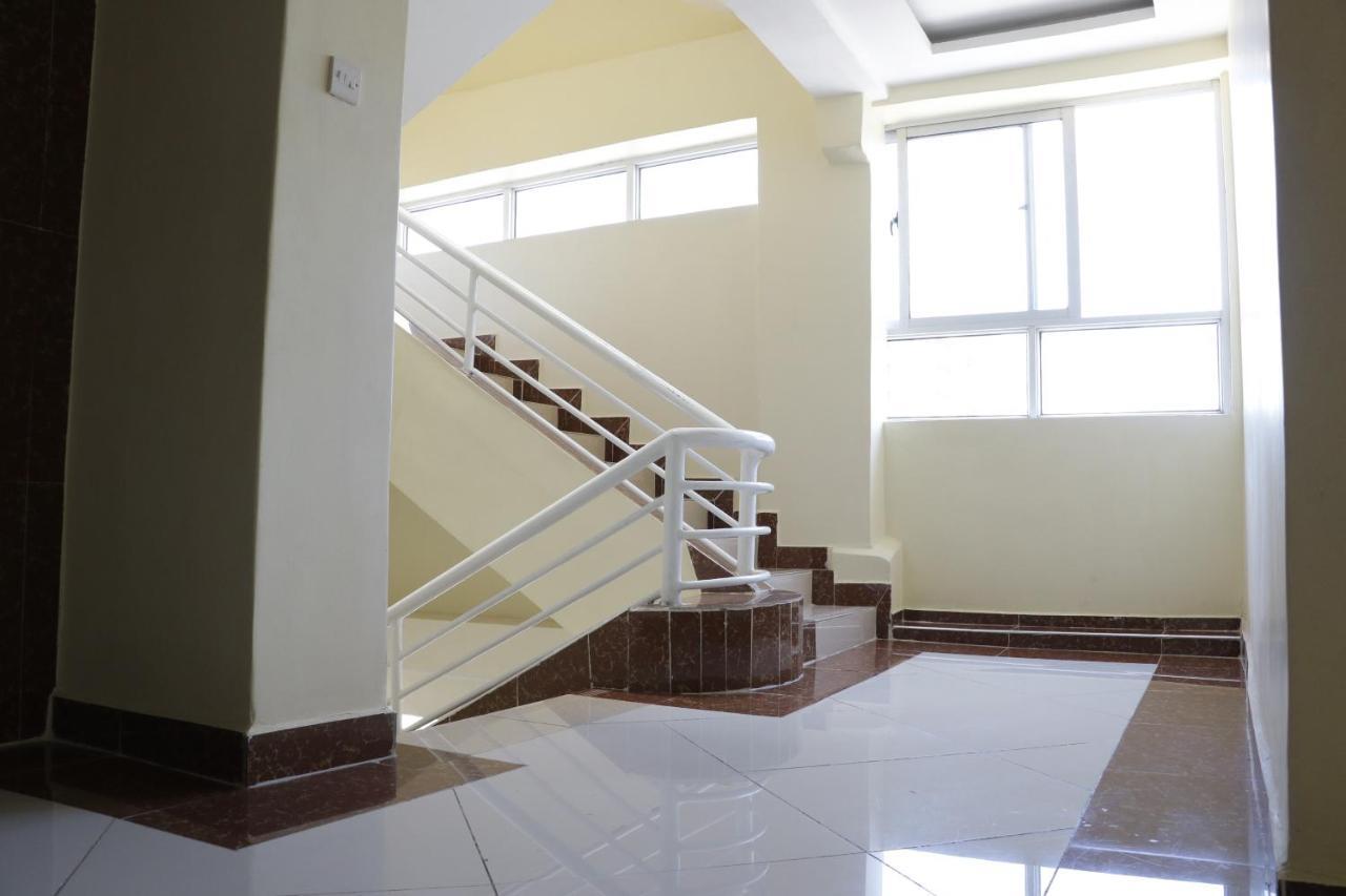 Claire De Lune Moonlight Hotel Nakuru Exterior photo